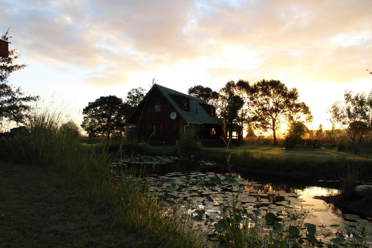 A Log Home At Buffalo Creek Buffeljagsrivier Kültér fotó